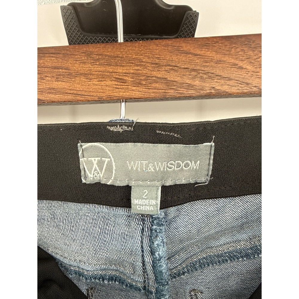 Wit & Wisdom Ab-solution Bermuda Denim Shorts Medium Wash Blue Raw Hem Size 2 - Picture 7 of 9